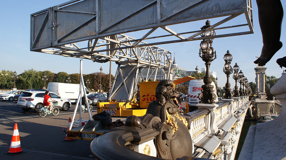 Entretien d'un pont à Paris